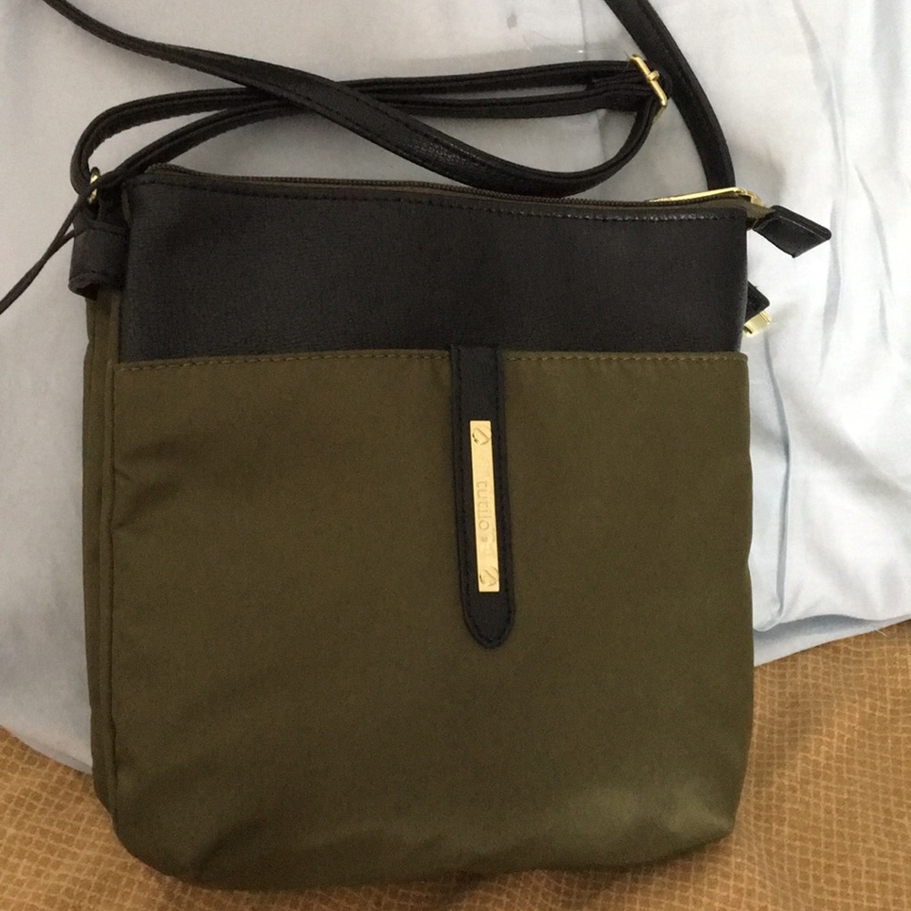 New Tutilo Crossbody Triple Entry Army Olive Green Black
